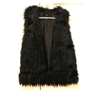 Forever 21 RockOn Faux Fur Vest - small